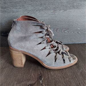 Jeffrey Campbell Corwin Lace Up Suede Block Heel Bootie Sandal 10